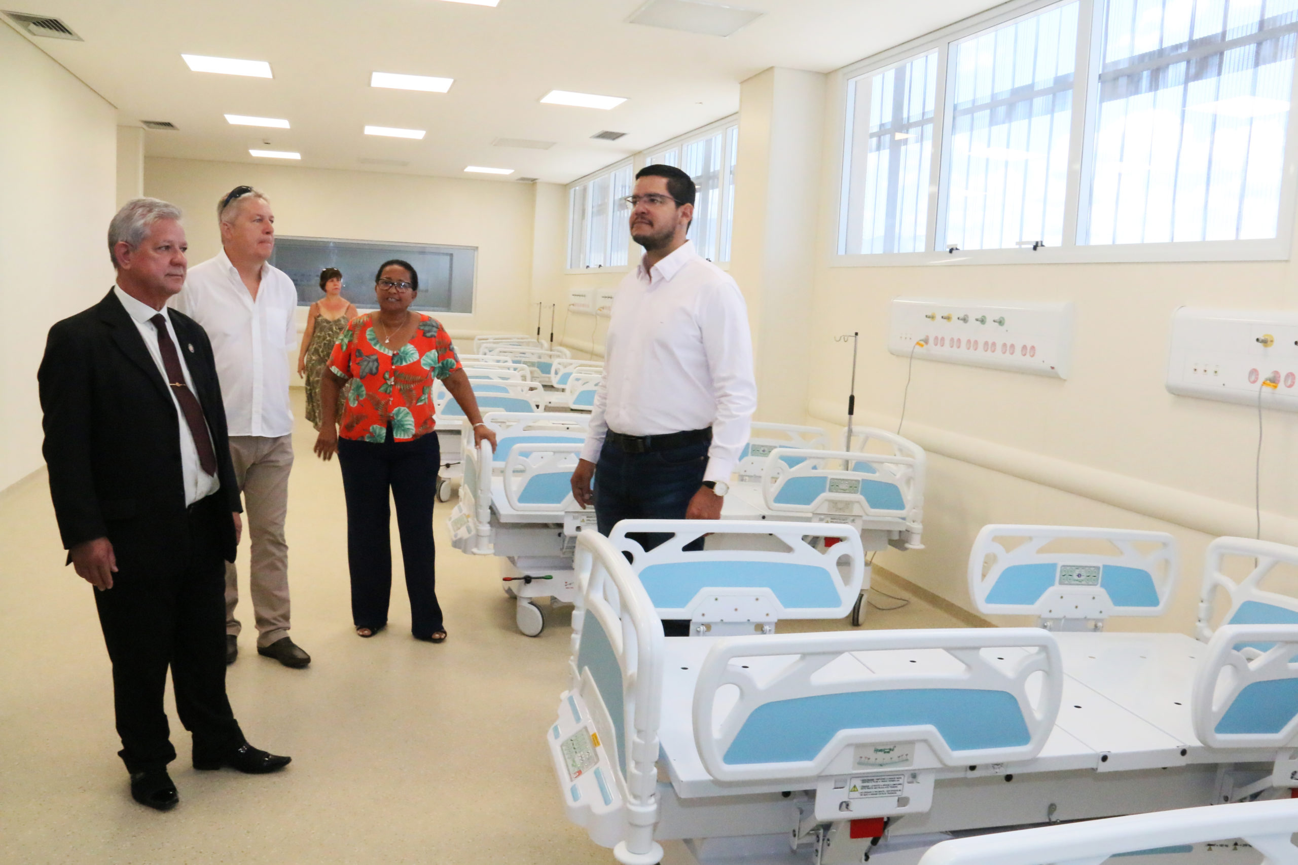Prefeitos do Litoral Norte participam de visita técnica ao Hospital Regional em Caraguatatuba
