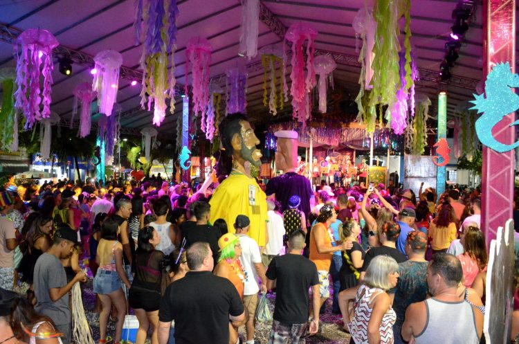 VEJA FOTOS DA ABERTURA 22º Carnaval de Antigamente