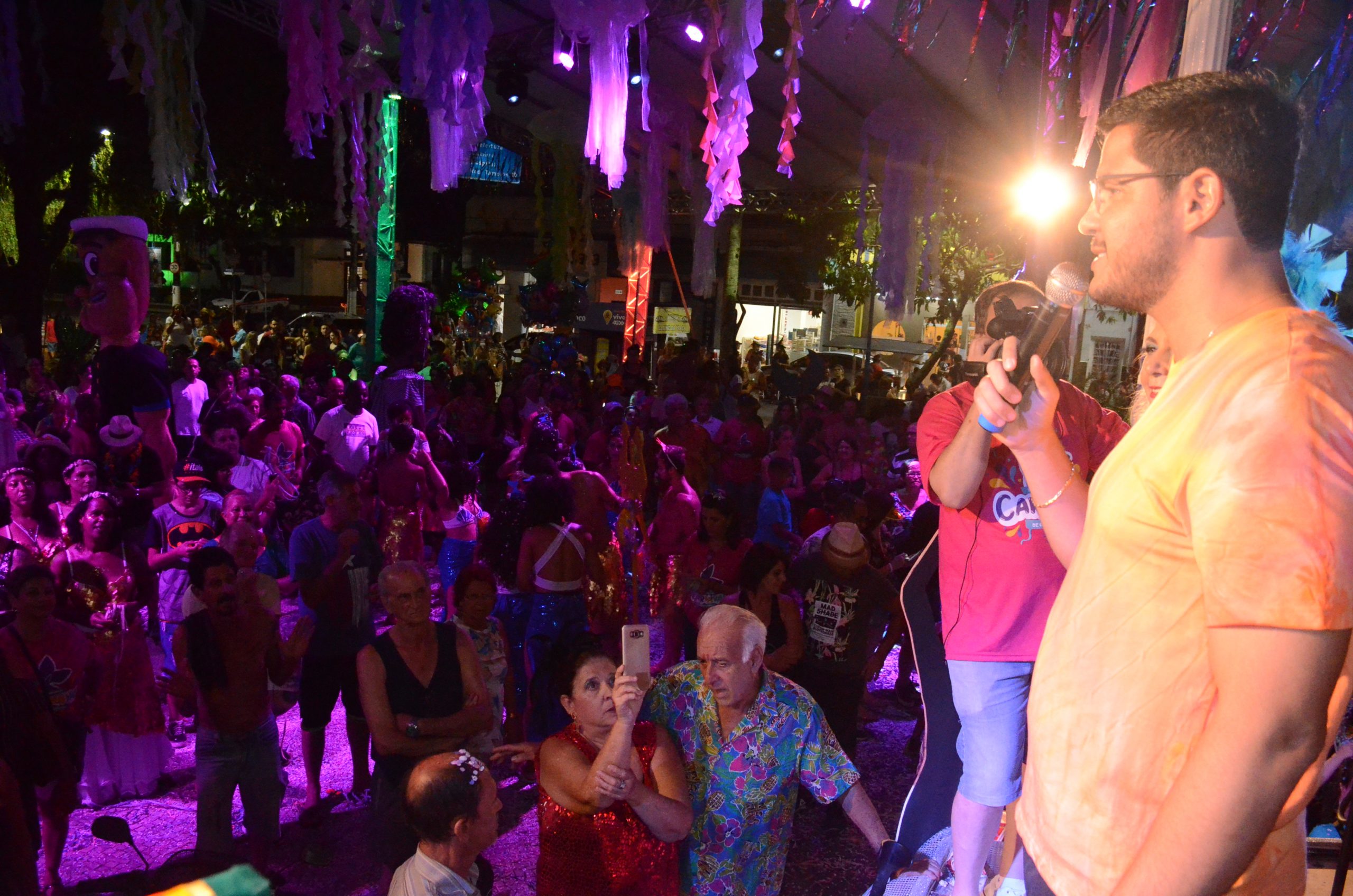 VEJA FOTOS DA ABERTURA 22º Carnaval de Antigamente