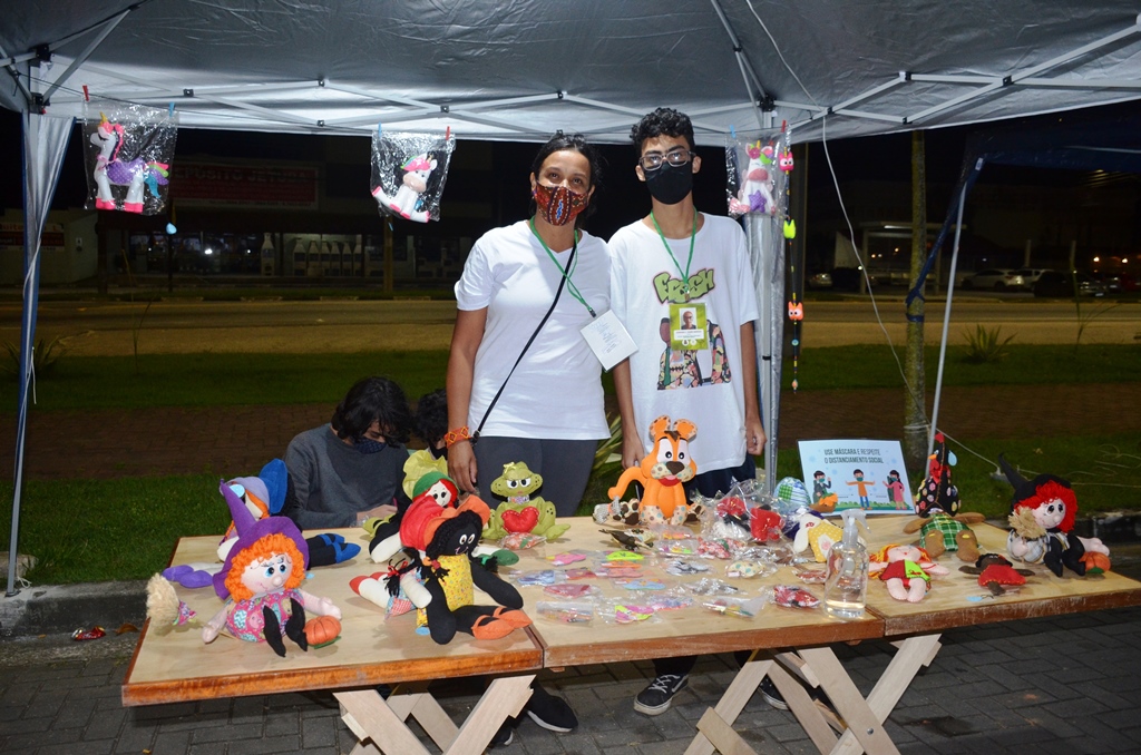 A região norte de Caraguatatuba inaugurou sua primeira Feira de Artes e Artesanato