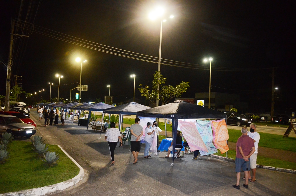 A região norte de Caraguatatuba inaugurou sua primeira Feira de Artes e Artesanato