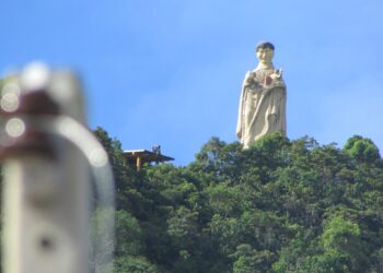ESTÁTUA DE SANTO ANTÔNIO