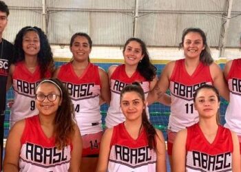 Basquete de Caraguatatuba é destaque no fim de semana