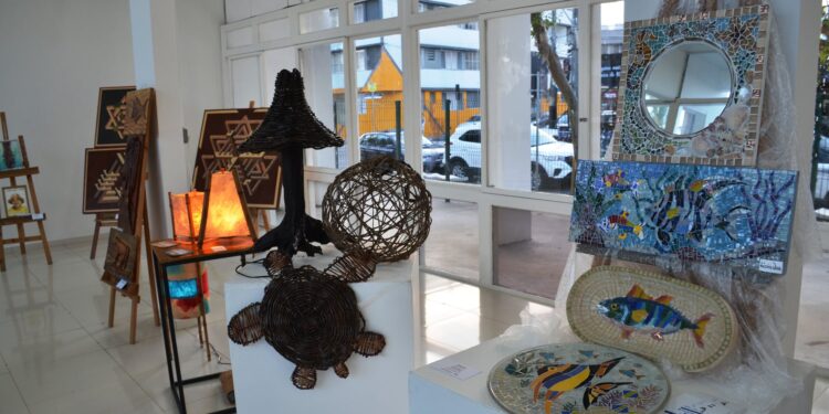 2ª Mostra da Arte de Caraguatatuba segue em exibição até este sábado (18)