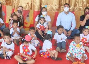 Caraguatatuba comemora aniversário de 30 anos de sua primeira unidade escolar municipal