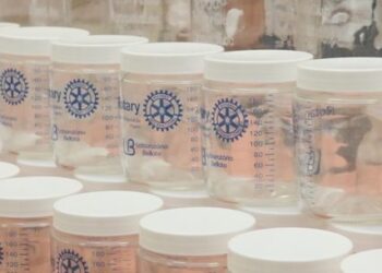 BLH de Caraguatatuba recebe 202 potes de vidro para auxiliar na coleta de leite materno