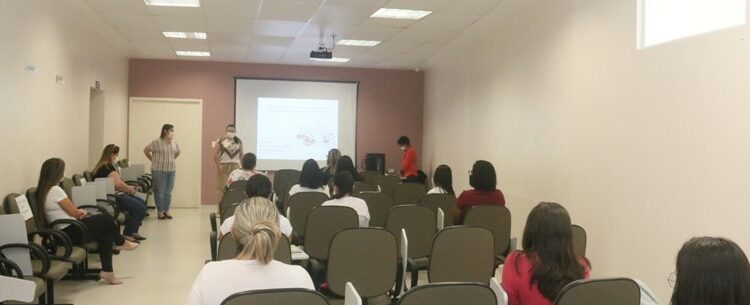 Com foco na padronização do serviço, Saúde inicia capacitação para vacinadores das unidades de saúde