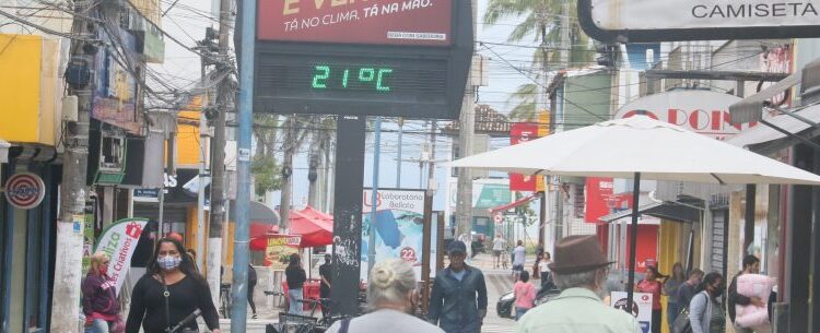 Defesa Civil e Marinham alertam para mau tempo e ressaca na região