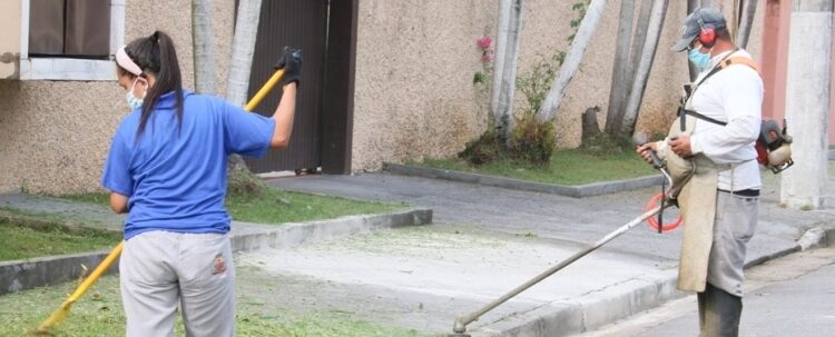 Prefeitura de Caraguatatuba convoca 18 bolsistas do PEAD para manutenção de espaços públicos