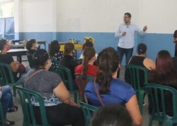 Prefeitura de Caraguatatuba recepciona aprovados do Programa Bolsa Trabalho