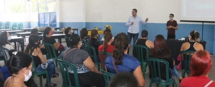 Prefeitura de Caraguatatuba recepciona aprovados do Programa Bolsa Trabalho