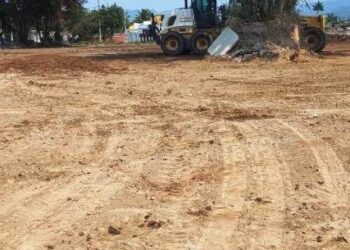 Prefeitura retira 800 toneladas de resíduos de praça pública no Jardim das Palmeiras