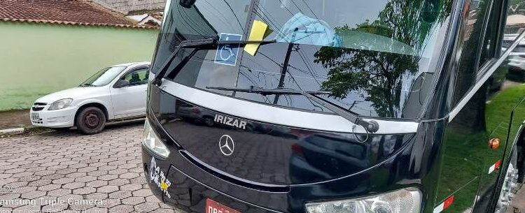 Prefeitura de Caraguatatuba autua em R$ 29,9 mil veículos irregulares de turismo de um dia