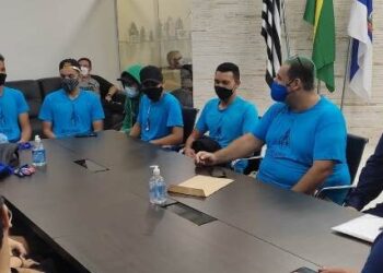 Prefeito de Caraguatatuba recebe campeões do Beach Tennis e formaliza apoio para Campeonato Brasileiro