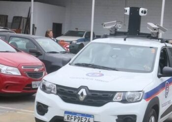 Entra em operação carro com câmera que vai fiscalizar a Zona Azul em Caraguatatuba
