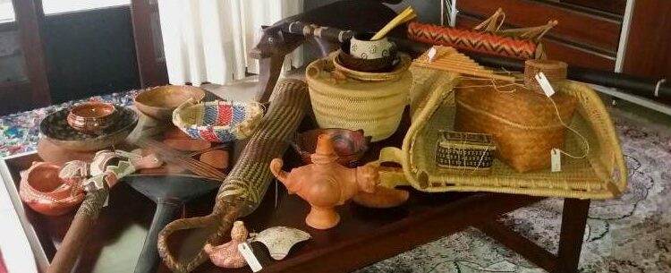 Ceramista Carlo Cury expõe acervo indígena no Fórum de Saberes Artesanais em Ubatuba