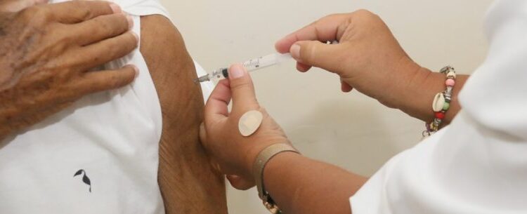 Caraguatatuba atualiza vacinação contra Covid-19; mudanças começam valer a partir de hoje