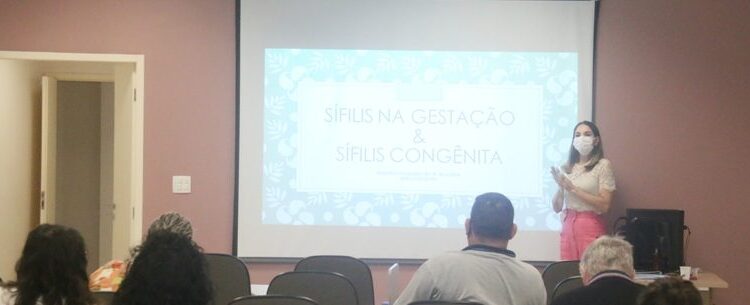 Caraguatatuba capacita 58 profissionais de saúde da Atenção Básica durante semana de combate à sífilis