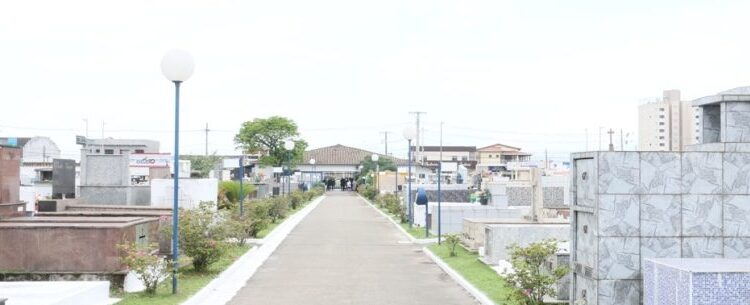 Cemitério Municipal de Caraguatatuba mantém protocolos sanitários no Dia de Finados