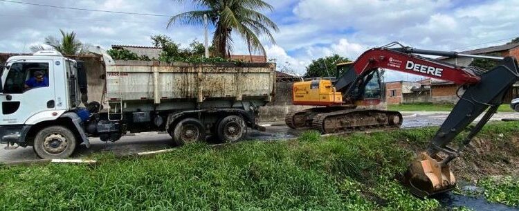 Prefeitura de Caraguatatuba executa manutenção de ruas após chuvas