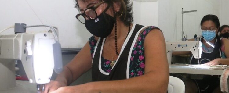 Fundo Social de Caraguatatuba realiza curso de Iniciação à Costura