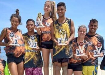 Campeonato ‘Camaroeiro’ de Futevôlei reúne duplas de todo Estado e Caraguá é campeã