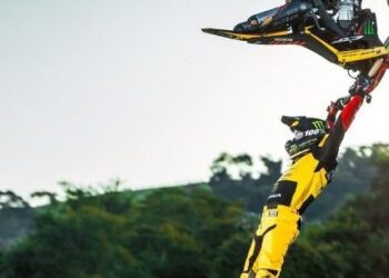 Arena Freestyle Show esquenta Caraguatatuba neste final de semana