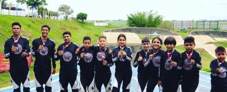 3º Etapa do Campeonato Paulista de BMX tem Caraguá como destaque com 11 pódios