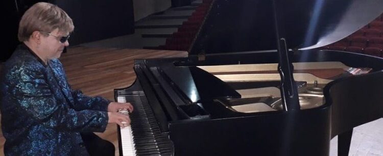 Teatro Mario Covas apresenta Tributo a Elton John, sábado (6)