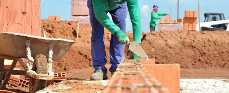 Caraguatatuba se destaca na construção civil e aprova mais de 500 projetos em seis meses