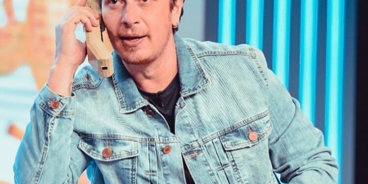 Fabiano Cambota apresenta seu novo Stand Up ‘De Cambota para Fabiano’, no Teatro Mario Covas