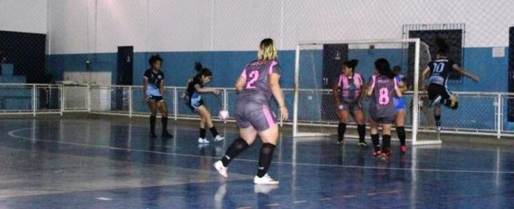 Continuam as partidas classificatórias do 1º Caraguá Woman de Futsal