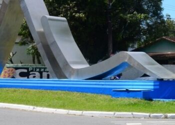 Prefeitura de Caraguatatuba revitaliza monumento de homenagem aos 150 anos do município