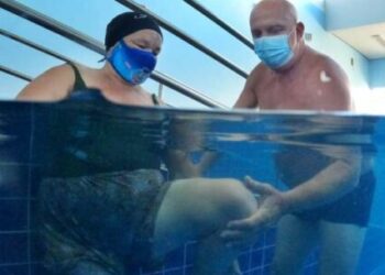 Caraguatatuba retoma hidroterapia do Setor de Reabilitação no Centro de Especialidades Médicas