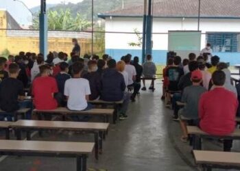 ‘Novembro Azul’: palestra para professores e alunos marca terceira semana das ações promovidas pela Saúde