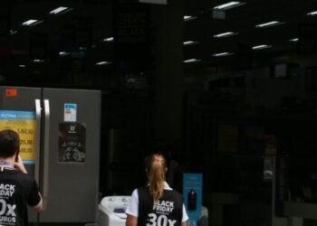 Procon de Caraguatatuba fornece orientações sobre compras na ‘Black Friday’