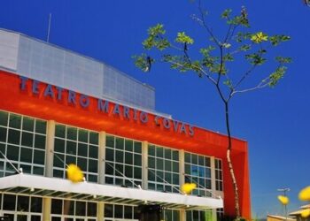 Teatro Mario Covas traz a peça ‘Elogio da Loucura’, com Leona Cavalli, no sábado (13)