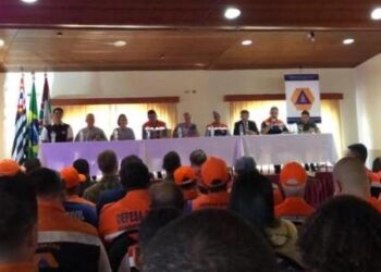 Agentes da Defesa Civil participam de treinamento para Operação Chuvas de Verão 2021/22