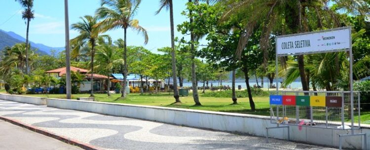 Prefeitura de Caraguatatuba instala 30 lixeiras para descarte de material reciclável