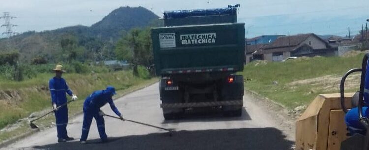 Prefeitura executa Operação Tapa Buracos nos bairros Rio do Ouro e Jardim Jaqueira