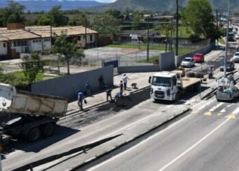 Prefeitura de Caraguatatuba assume operação e inicia Tapa Buracos na Rodovia Rio-Santos