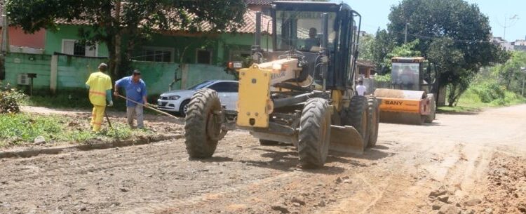 Prefeitura melhora condições das vias no Morada do Mar, bairro Massaguaçu