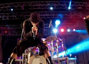 Banda de Caraguatatuba, Gaijin Sentai grava single com cantora japonesa