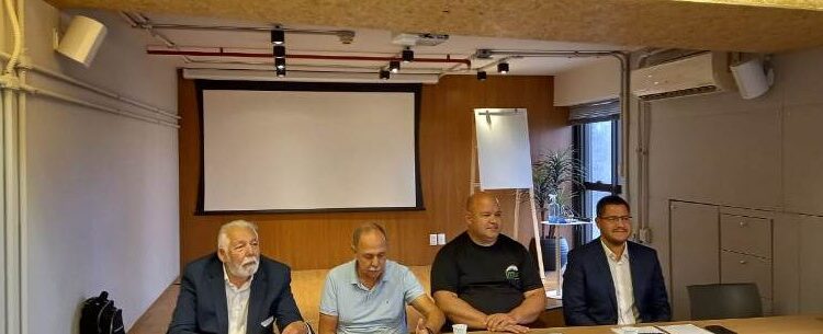 Prefeito de Caraguatatuba defende royalties do município em reunião da ABRAMT em Brasília