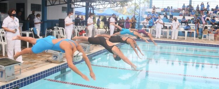 Rematrículas para atividades esportivas do CEMUG continuam em Caraguatatuba