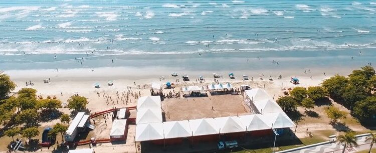Arena Verão promete show de atrações gratuitas no mês de janeiro em Caraguatatuba