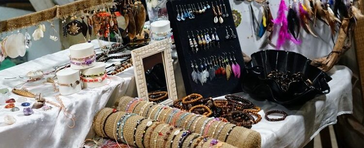 Feira de Artesanato de Caraguatatuba tem nova diretoria e passa a funcionar todos os dias na temporada