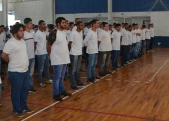 Junta Militar de Caraguatatuba segue com entrega de certificados de reservistas