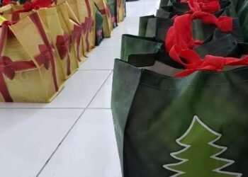 Caraguatatuba entrega mais de 1.800 cestas natalinas por meio das secretarias de Saúde e Social