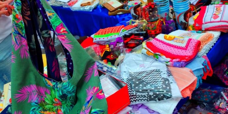 Instituto Sopro de Amor faz Bazar Beneficente hoje e amanhã na loja Nice Calçados Caraguá